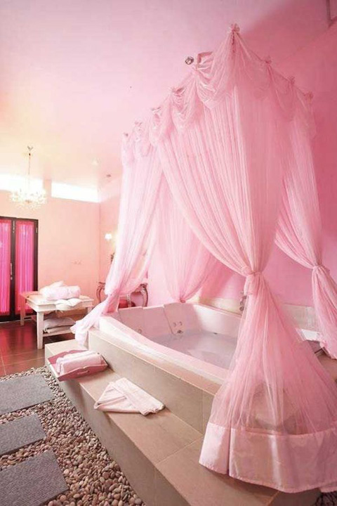 розовые шторы